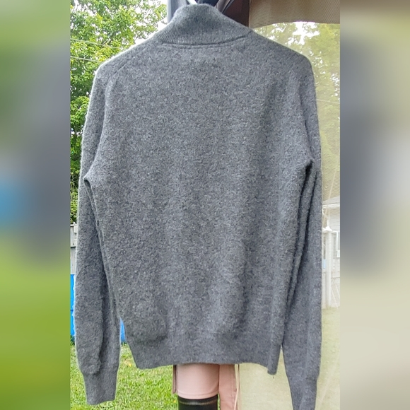 Tahari 100% Cashmere Men’s Grey Sweater Sz S Unisex - Picture 4 of 6